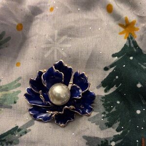 Elegant Blue Flower Brooch with Pearl Accent